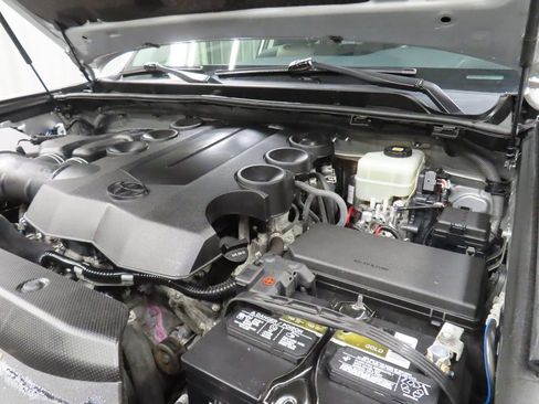 Used 2021 Toyota 4Runner SR5 AWD/4WD image 20