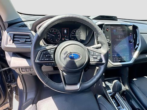 Used 2023 Subaru Ascent Limited w/ Technology Package AWD/4WD image 11