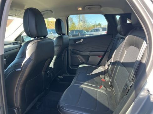 Used 2022 Ford Escape SEL image 17