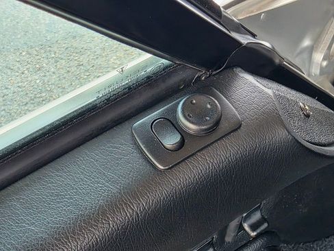 Used 1998 Porsche 911 Cabriolet image 56