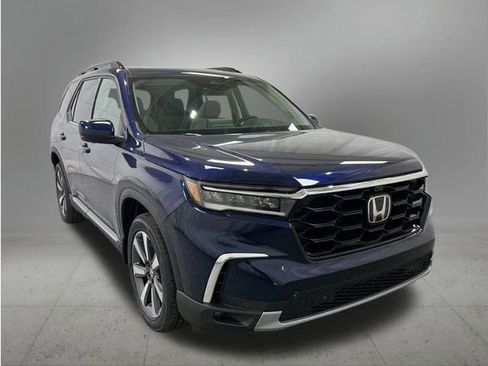 New 2025 Honda Pilot Touring image 6