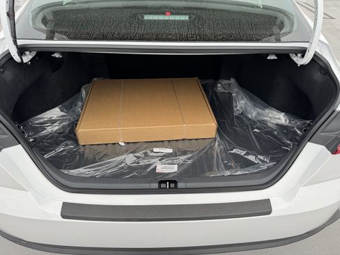 New 2026 Toyota Camry SE FWD image 9