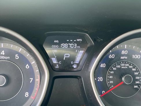 Used 2013 Hyundai Elantra GLS FWD image 11