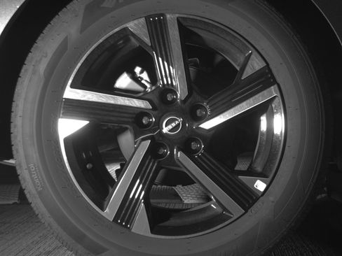 Used 2025 Nissan Sentra SV image 15