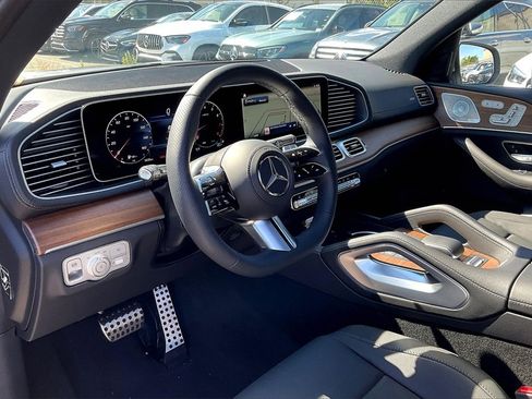 New 2025 Mercedes-Benz GLS 450 4MATIC image 6