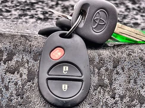 Used 2006 Toyota Tacoma PreRunner image 21