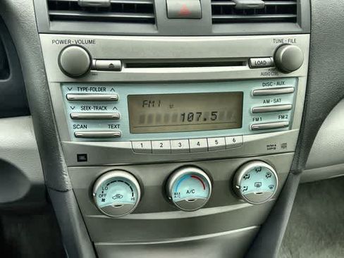 Used 2007 Toyota Camry LE image 18