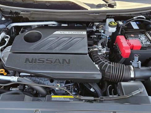 Used 2025 Nissan Rogue SV FWD image 27