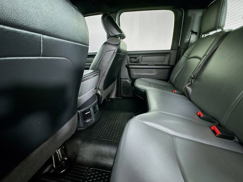 Used 2022 RAM 2500 Tradesman w/ Chrome Appearance Group image 23