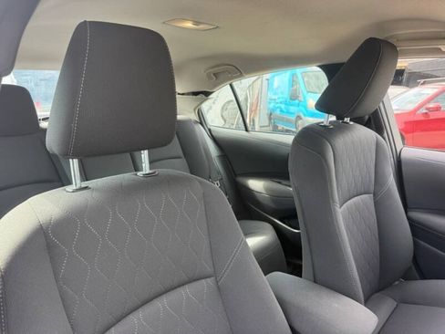 Used 2025 Toyota Corolla LE FWD image 8