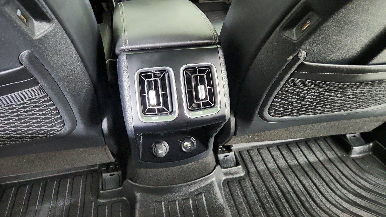 Used 2022 Kia Sorento EX w/ Panoramic Sunroof Package AWD/4WD image 22