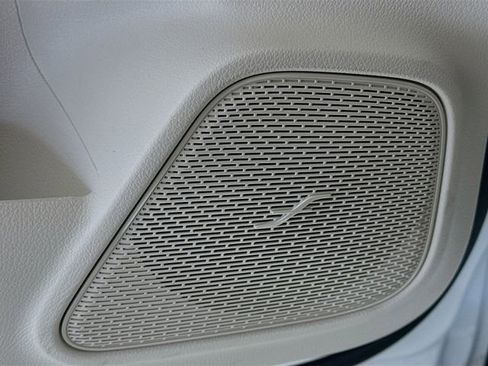 New 2026 Mercedes-Benz GLB 250 4MATIC image 18