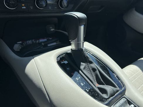 Used 2023 Honda HR-V LX image 19