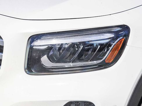 Certified 2025 Mercedes-Benz GLB 250 4MATIC image 5