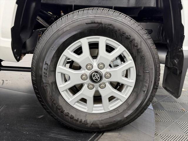 Certified 2026 Toyota Tacoma SR5 AWD/4WD image 16