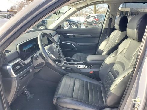Used 2023 Kia Telluride SX Prestige image 12