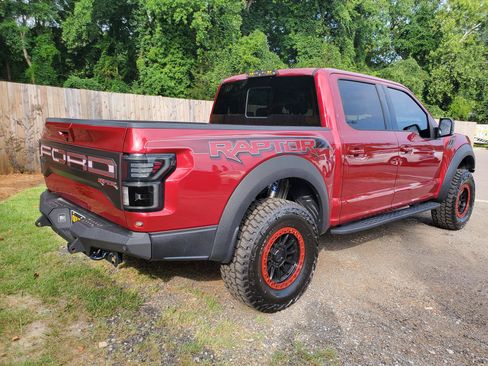 Used 2018 Ford F150 Raptor w/ Equipment Group 802A Luxury AWD/4WD image 14