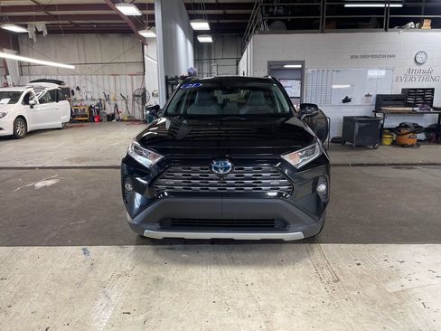 Used 2021 Toyota RAV4 Limited AWD/4WD image 8