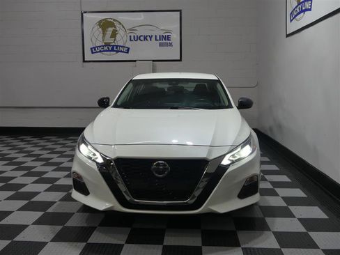 Used 2020 Nissan Altima 2.5 SR image 2