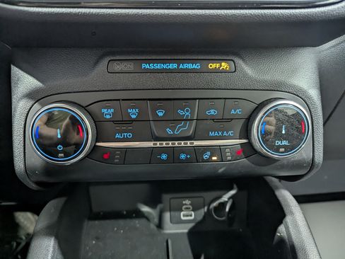 Used 2025 Ford Escape ST-Line Select w/ Class II Trailer Tow Package AWD/4WD image 20