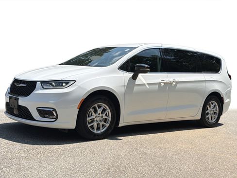 Used 2024 Chrysler Pacifica Touring-L FWD image 23