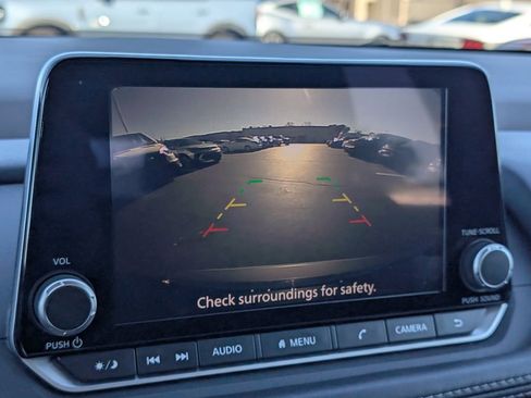 Used 2023 Nissan Rogue S image 20