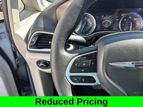 Used 2024 Chrysler Voyager LX FWD image 17