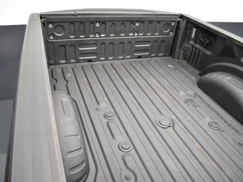 Used 2022 Ford F250 Lariat w/ Black Appearance Package image 46