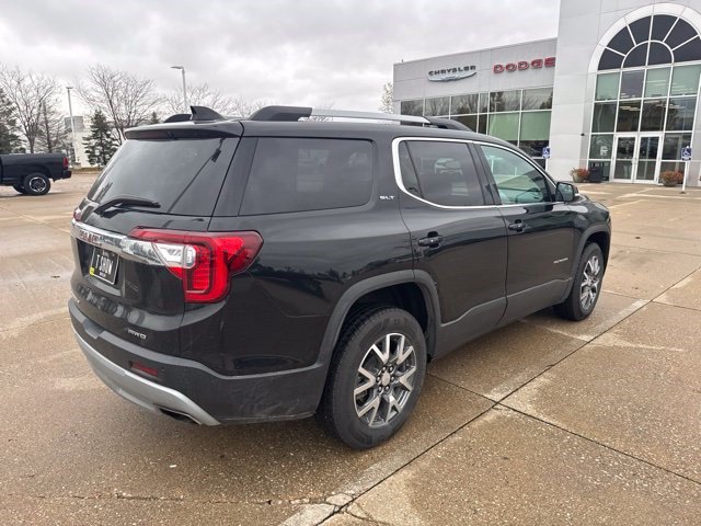 Used 2023 GMC Acadia SLT AWD/4WD image 3