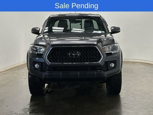 Used 2018 Toyota Tacoma TRD Off-Road image 29