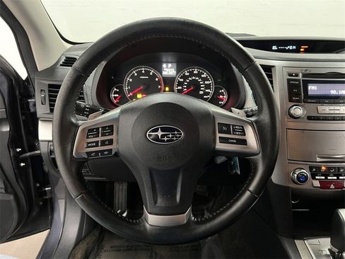 Used 2013 Subaru Outback 2.5i Premium w/ All-Weather Pkg image 15