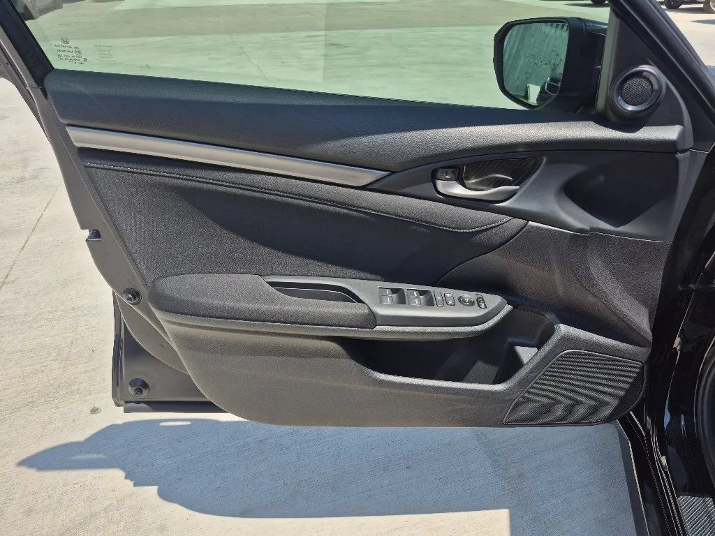 Used 2019 Honda Civic EX image 12