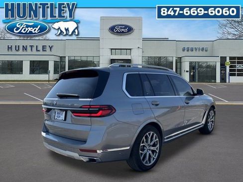 Used 2023 BMW X7 xDrive40i w/ Premium Package AWD/4WD image 4