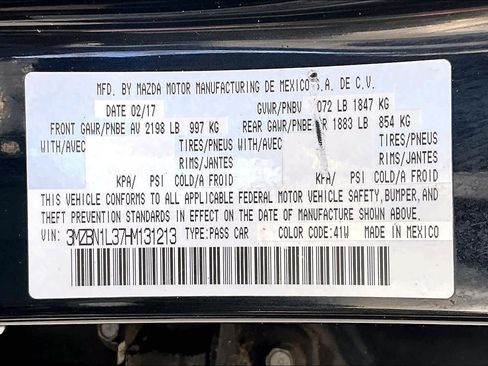 Used 2017 MAZDA MAZDA3 Touring image 37