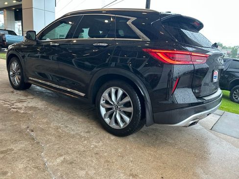 Used 2019 INFINITI QX50 Luxe w/ Navigation Package FWD image 5