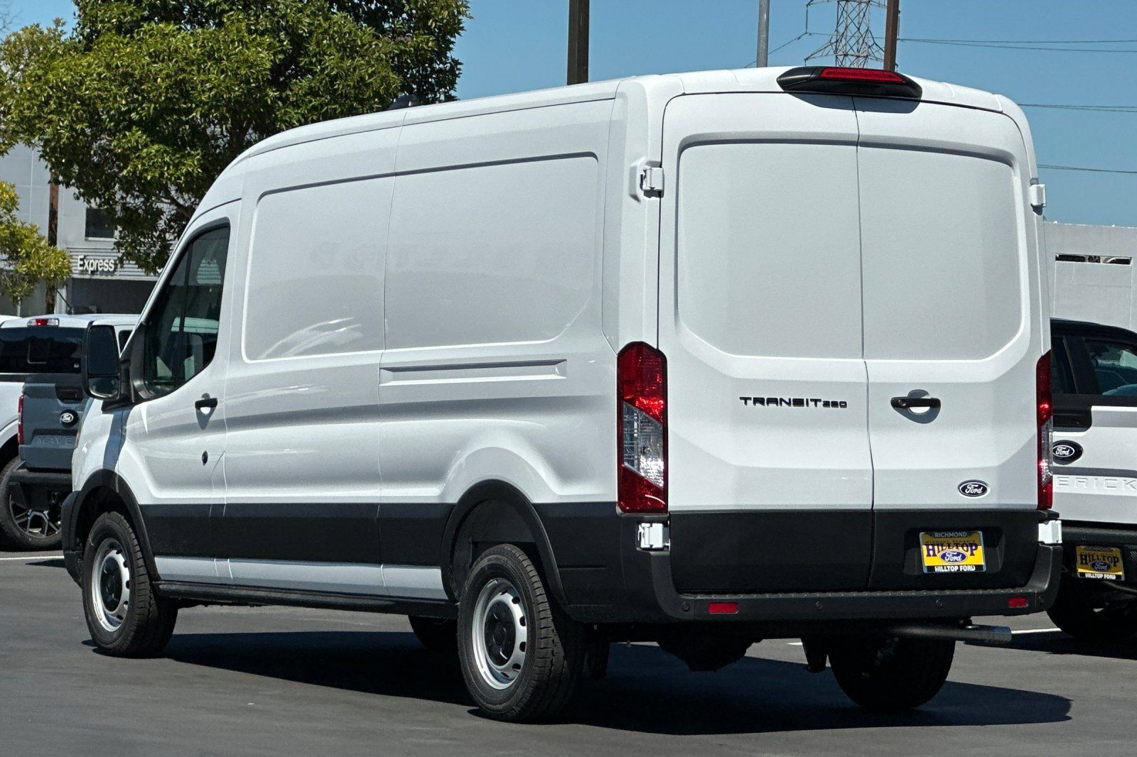 New 2026 Ford Transit 250 148 Medium Roof RWD image 5