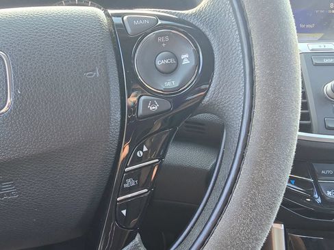 Used 2017 Honda Accord Hybrid Sedan image 26