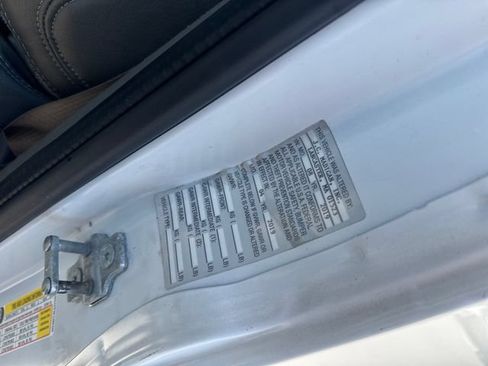 Used 2019 Chevrolet Express 2500 w/ Driver Convenience Package RWD image 30