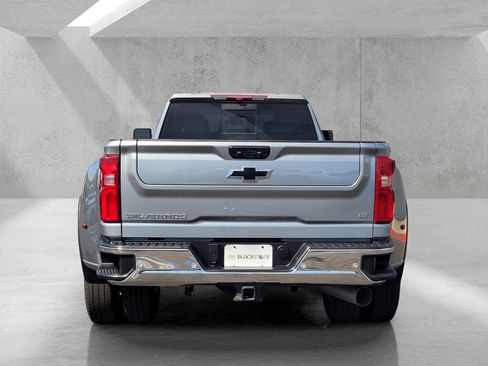 Used 2025 Chevrolet Silverado 3500 LT w/ Safety Package AWD/4WD image 5