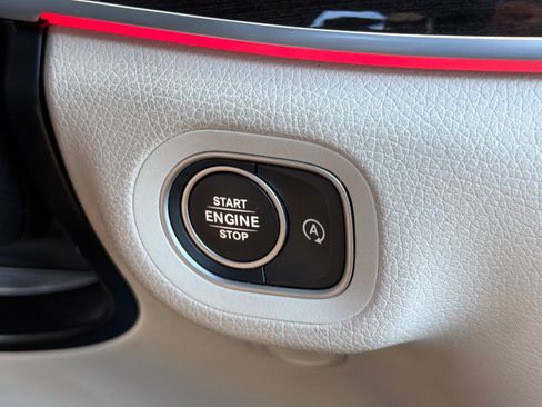 Used 2023 Mercedes-Benz GLS 450 4MATIC image 30