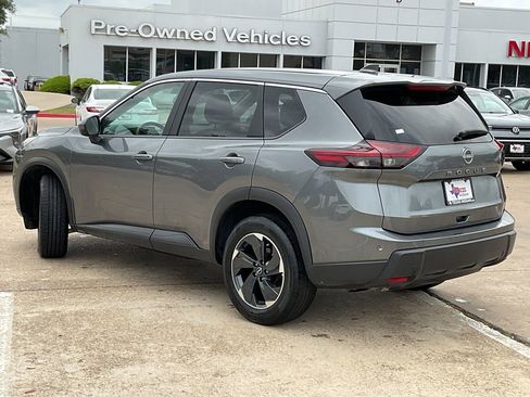 Used 2025 Nissan Rogue SV image 7