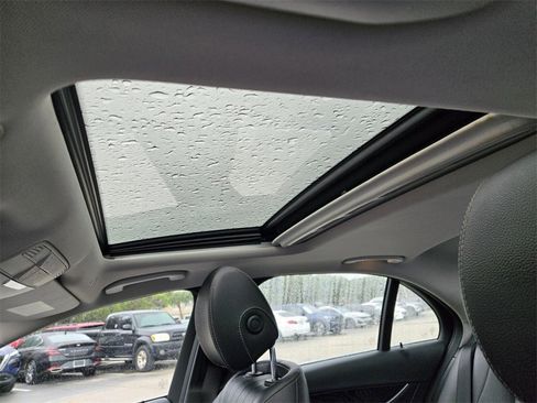 Used 2018 Mercedes-Benz E 300 image 18