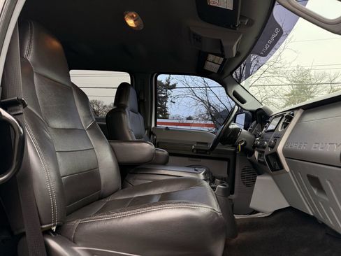 Used 2012 Ford F650 2WD Crew Cab Super Duty image 28