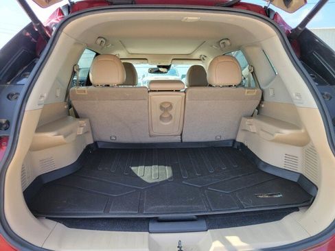 Used 2018 Nissan Rogue SL w/ Premium Package FWD image 7