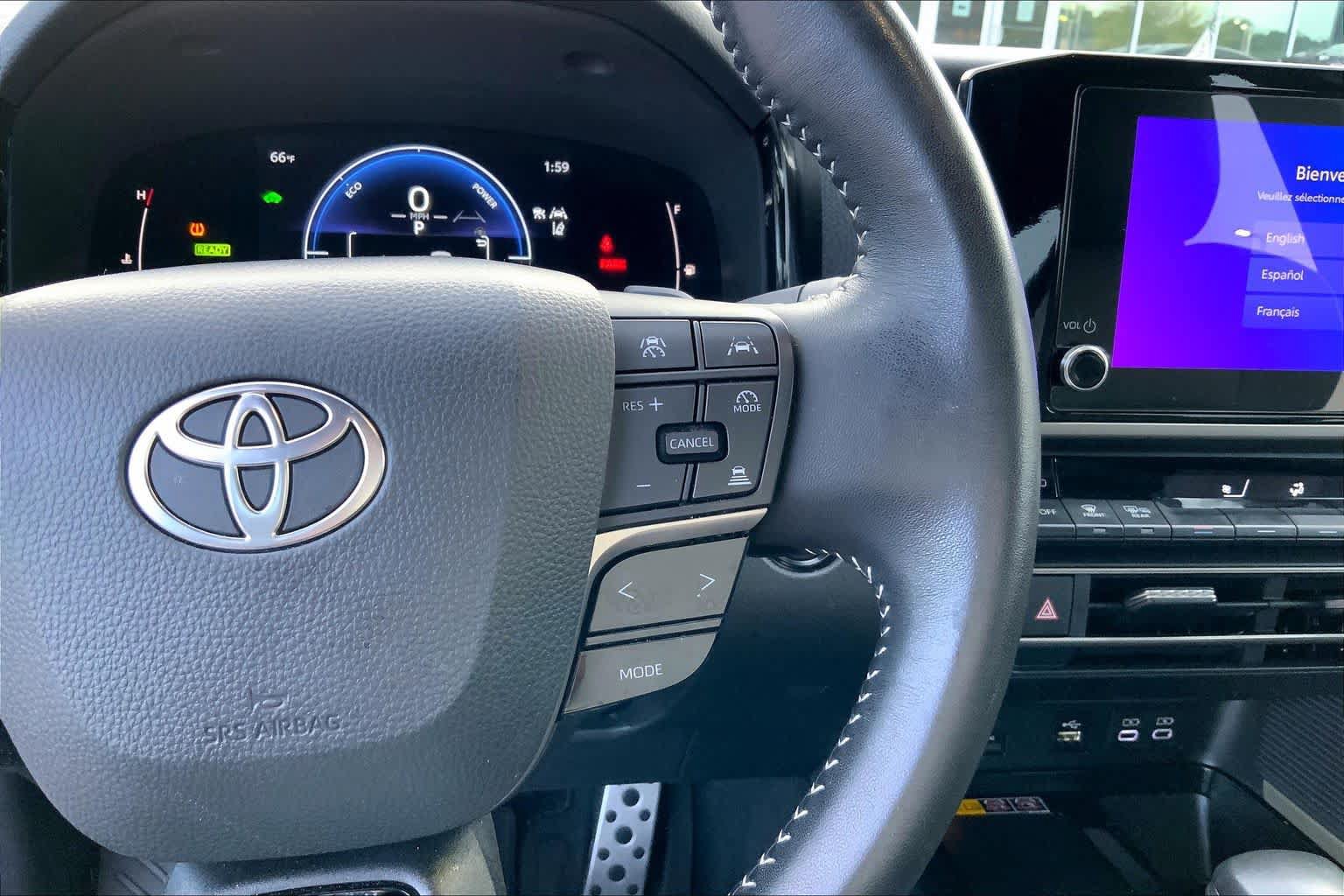 Used 2025 Toyota Camry SE FWD image 22