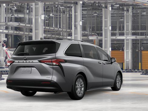 New 2026 Toyota Sienna XLE FWD image 9