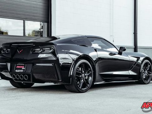 Used 2016 Chevrolet Corvette Stingray Coupe RWD image 12