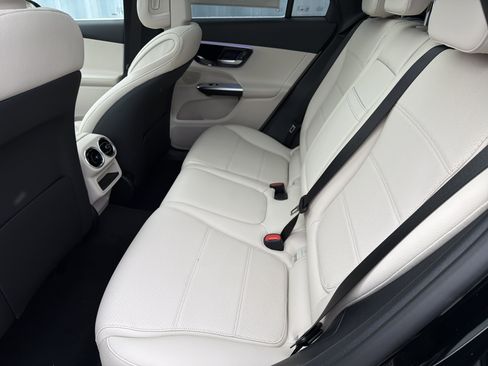 New 2026 Mercedes-Benz GLC 300 4MATIC image 23