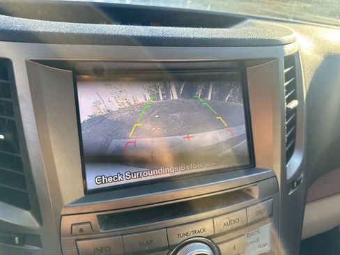 Used 2014 Subaru Outback 2.5i Limited image 3