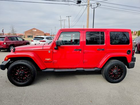Used 2014 Jeep Wrangler Unlimited Sahara w/ Max Tow Package image 10